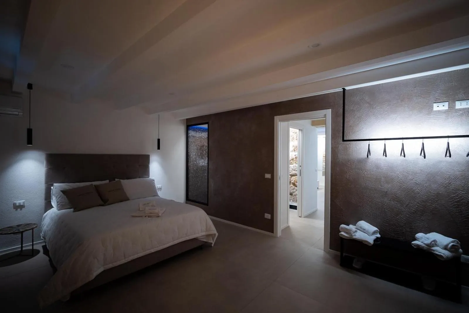 Santateresa19 Suite & Spa Palermo Italy
